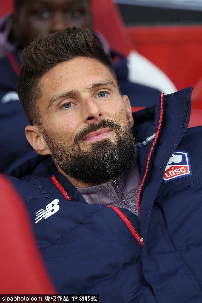 范比滕:这支拜仁的阵容当属世界前三,又一个德甲冠军几乎稳了 范比滕:这支拜仁的阵容当属世界前三,又一个德甲冠军几乎稳了